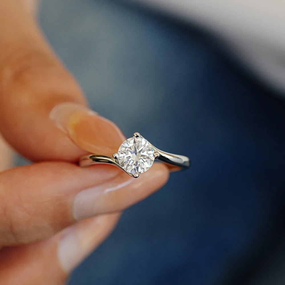 4 prongs 1 ct Moissanite Diamond Ring | 925 Silver | D-Color Sparkle